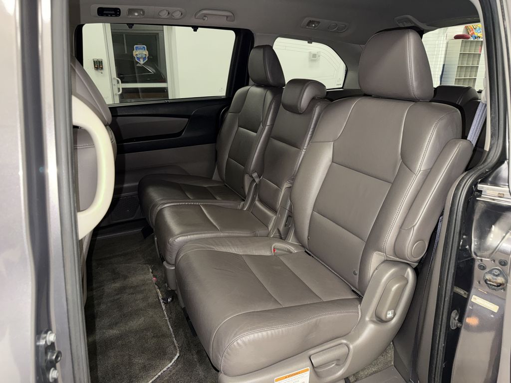 Thumbnail: 2015 Honda Odyssey - 10