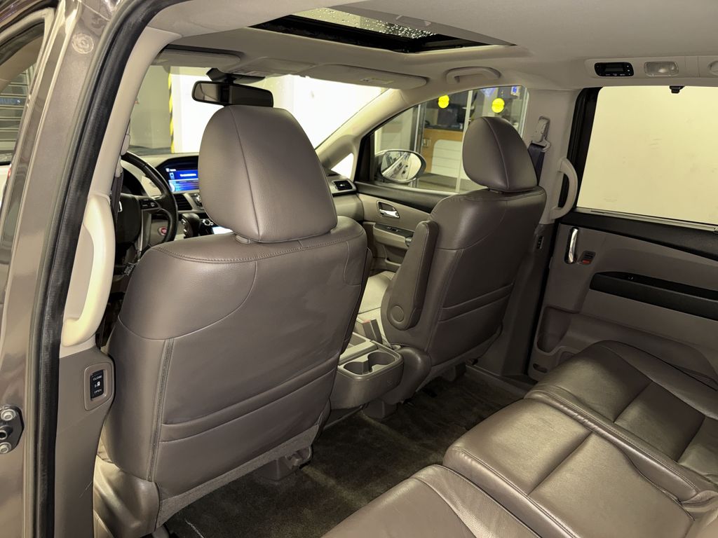 Thumbnail: 2015 Honda Odyssey - 29