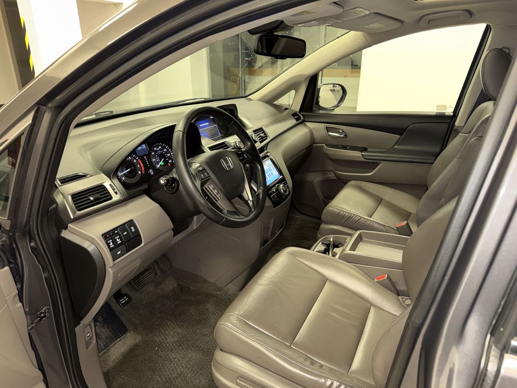 Thumbnail: 2015 Honda Odyssey - 30