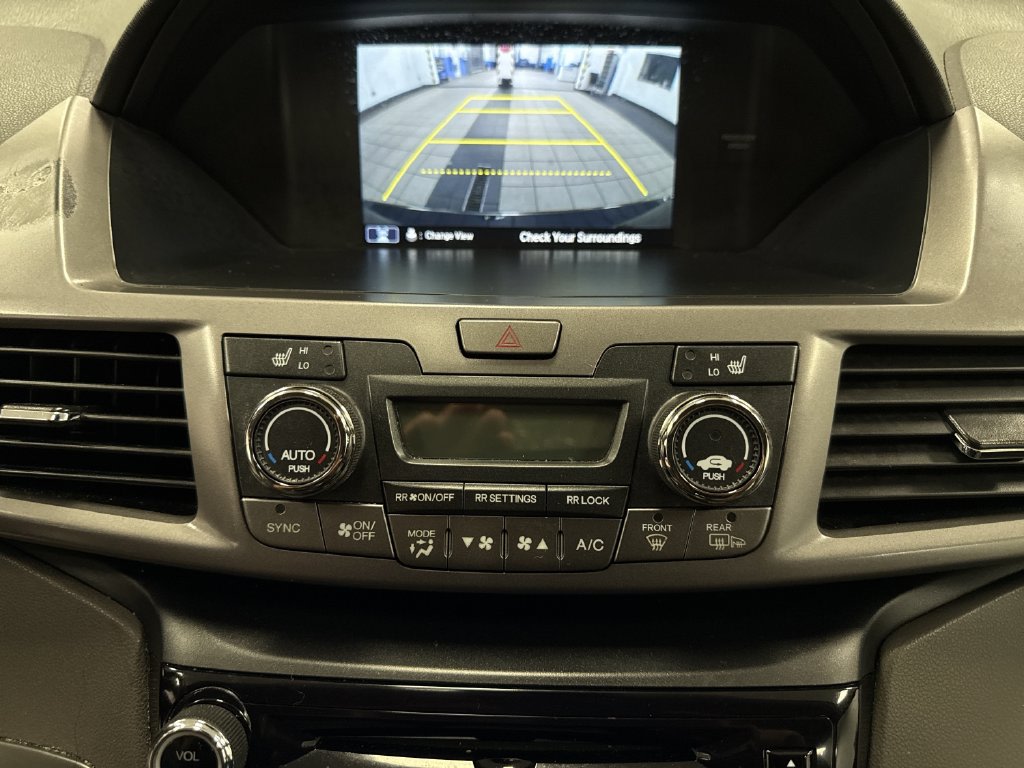 Thumbnail: 2015 Honda Odyssey - 23