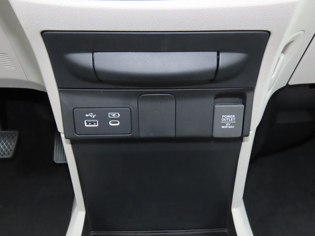 Thumbnail: 2027 Honda Odyssey - 22