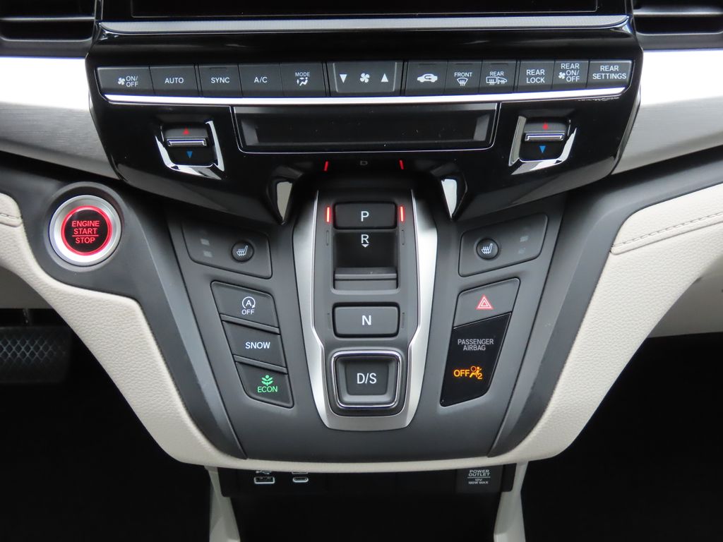 Thumbnail: 2027 Honda Odyssey - 21