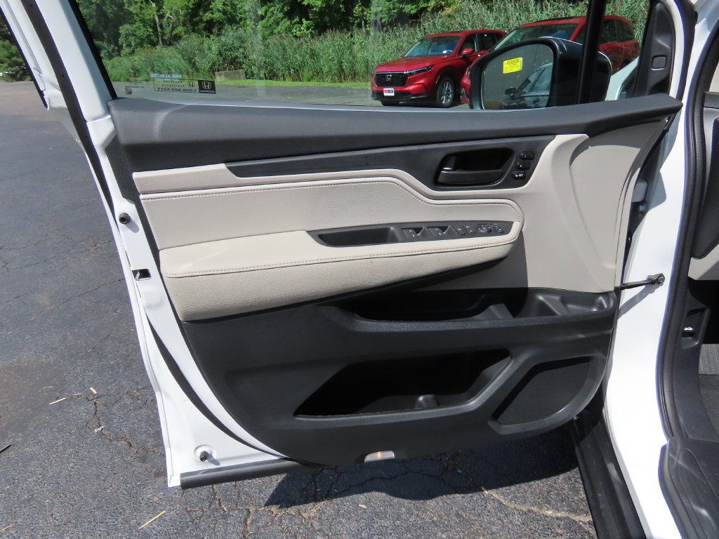 Thumbnail: 2027 Honda Odyssey - 20