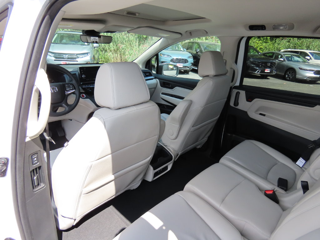 Thumbnail: 2027 Honda Odyssey - 19