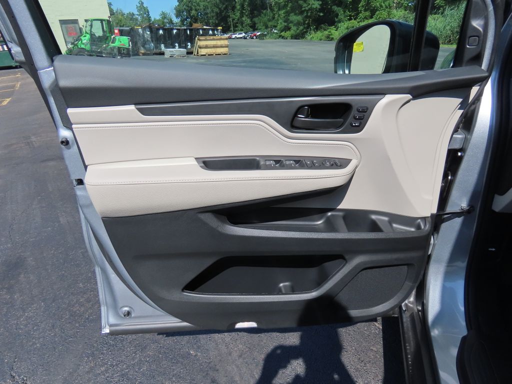Thumbnail: 2026 Honda Odyssey - 19