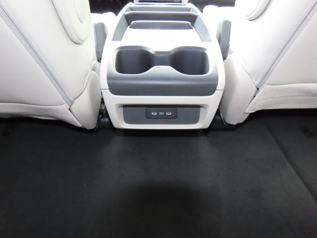 Thumbnail: 2027 Honda Odyssey - 24