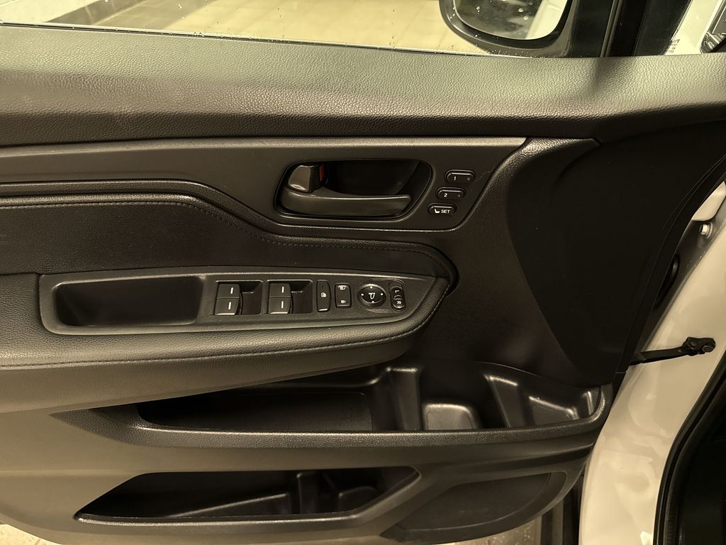 Thumbnail: 2025 Honda Odyssey - 24