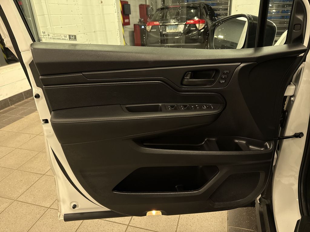 Thumbnail: 2025 Honda Odyssey - 31