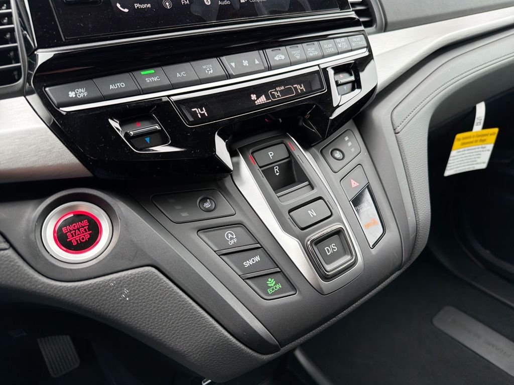 Thumbnail: 2026 Honda Odyssey - 32