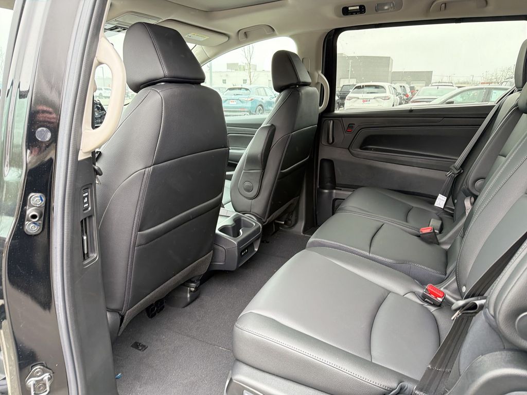 Thumbnail: 2026 Honda Odyssey - 12