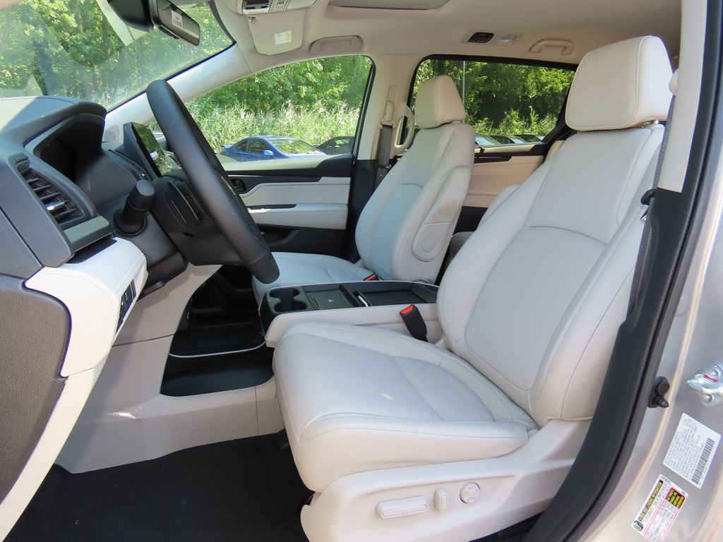 Thumbnail: 2026 Honda Odyssey - 12