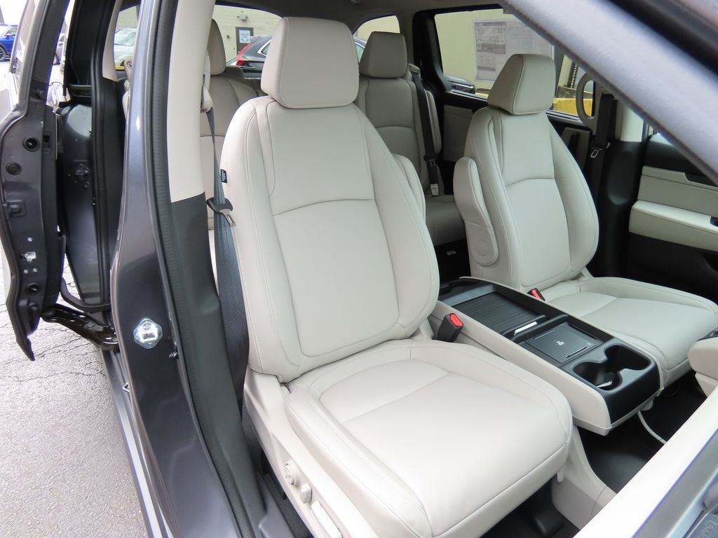 Thumbnail: 2026 Honda Odyssey - 20