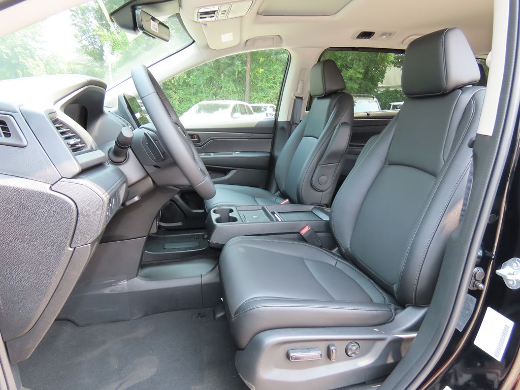 Thumbnail: 2027 Honda Odyssey - 12
