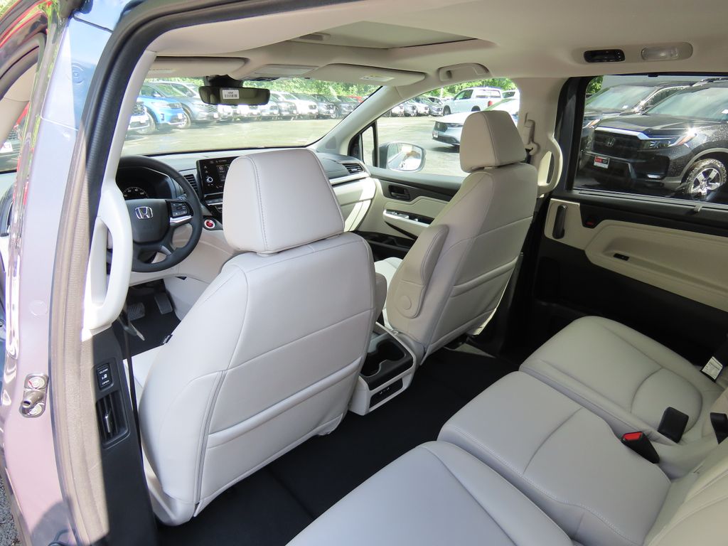 Thumbnail: 2027 Honda Odyssey - 19