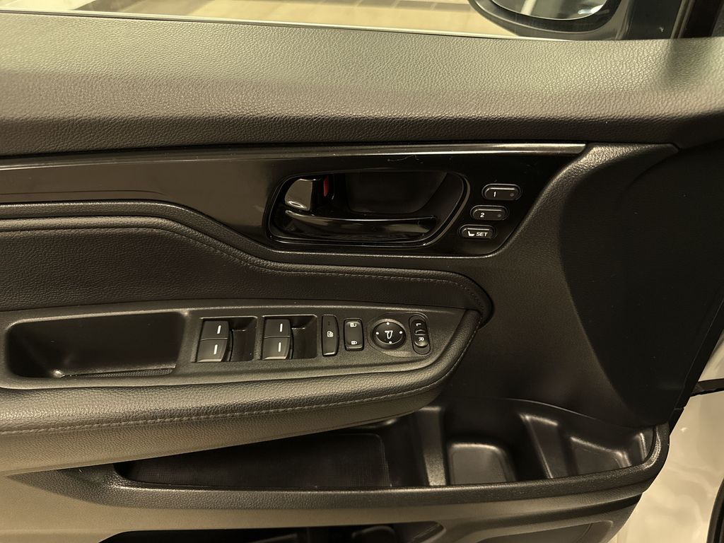 Thumbnail: 2023 Honda Odyssey - 27