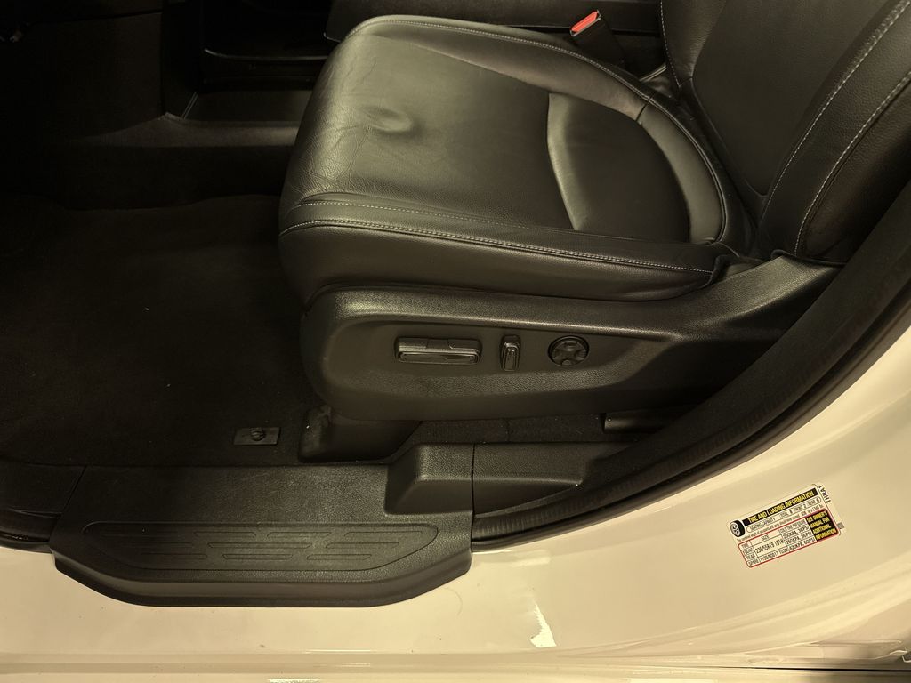 Thumbnail: 2023 Honda Odyssey - 28
