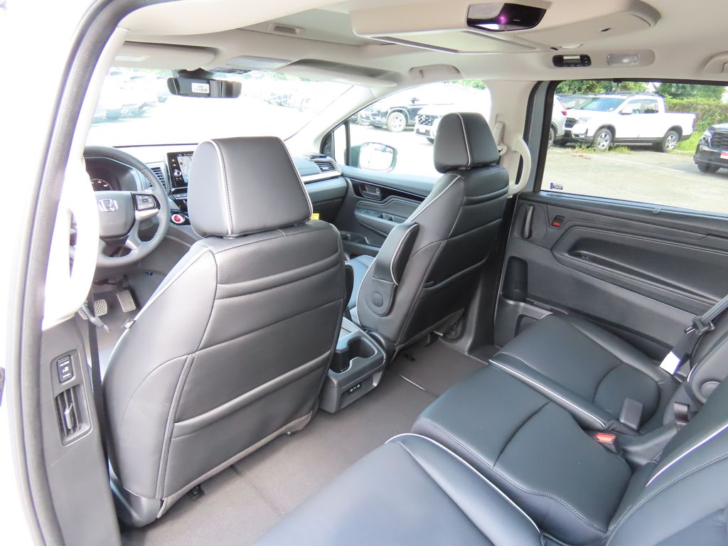 Thumbnail: 2026 Honda Odyssey - 20