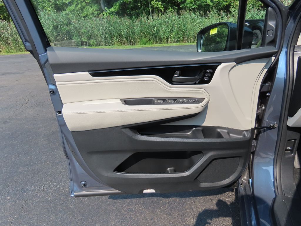 Thumbnail: 2026 Honda Odyssey - 21