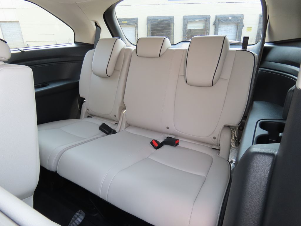 Thumbnail: 2026 Honda Odyssey - 18