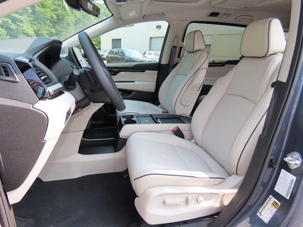 Thumbnail: 2026 Honda Odyssey - 12