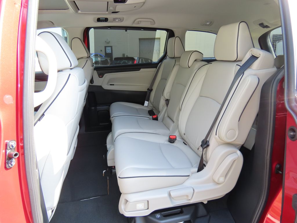 Thumbnail: 2026 Honda Odyssey - 12