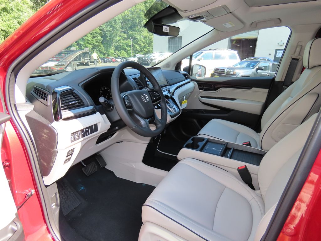 Thumbnail: 2026 Honda Odyssey - 10