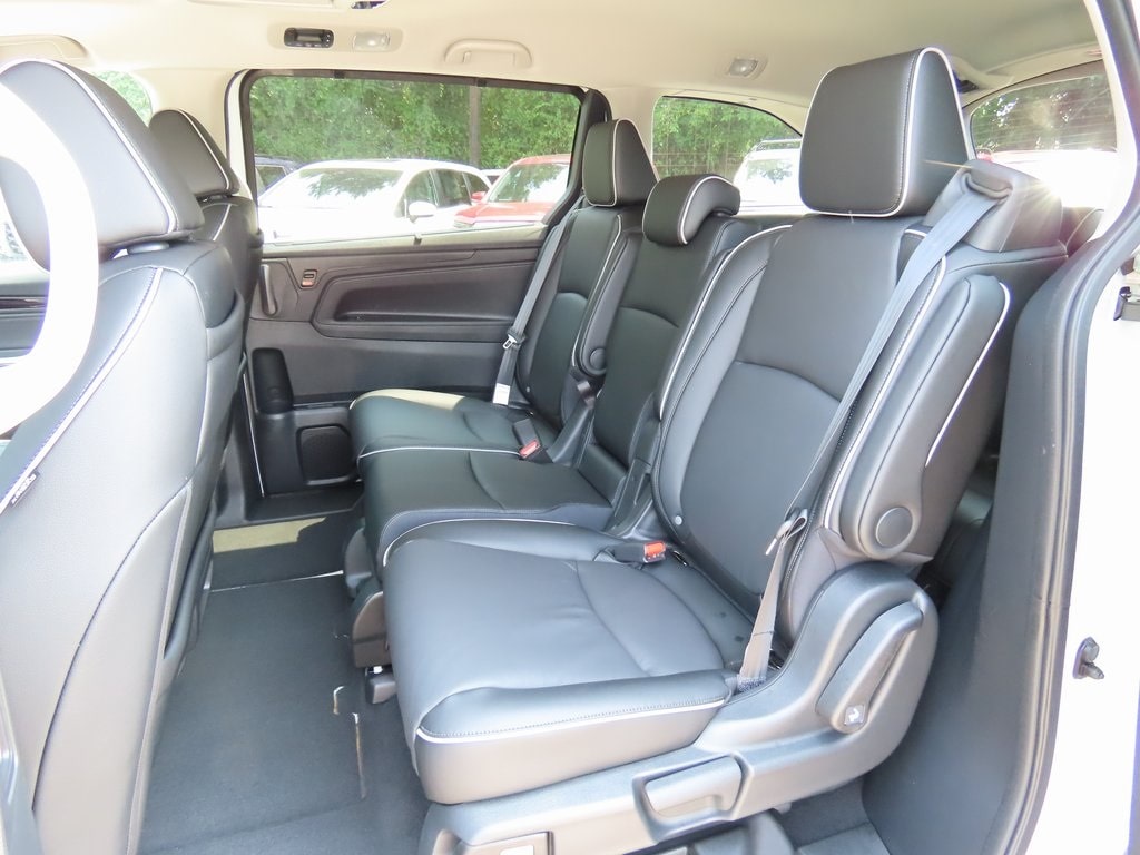 2025 Honda Odyssey Touring 13