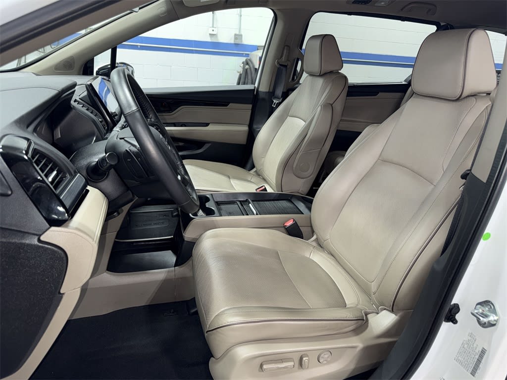 Thumbnail: 2023 Honda Odyssey - 10