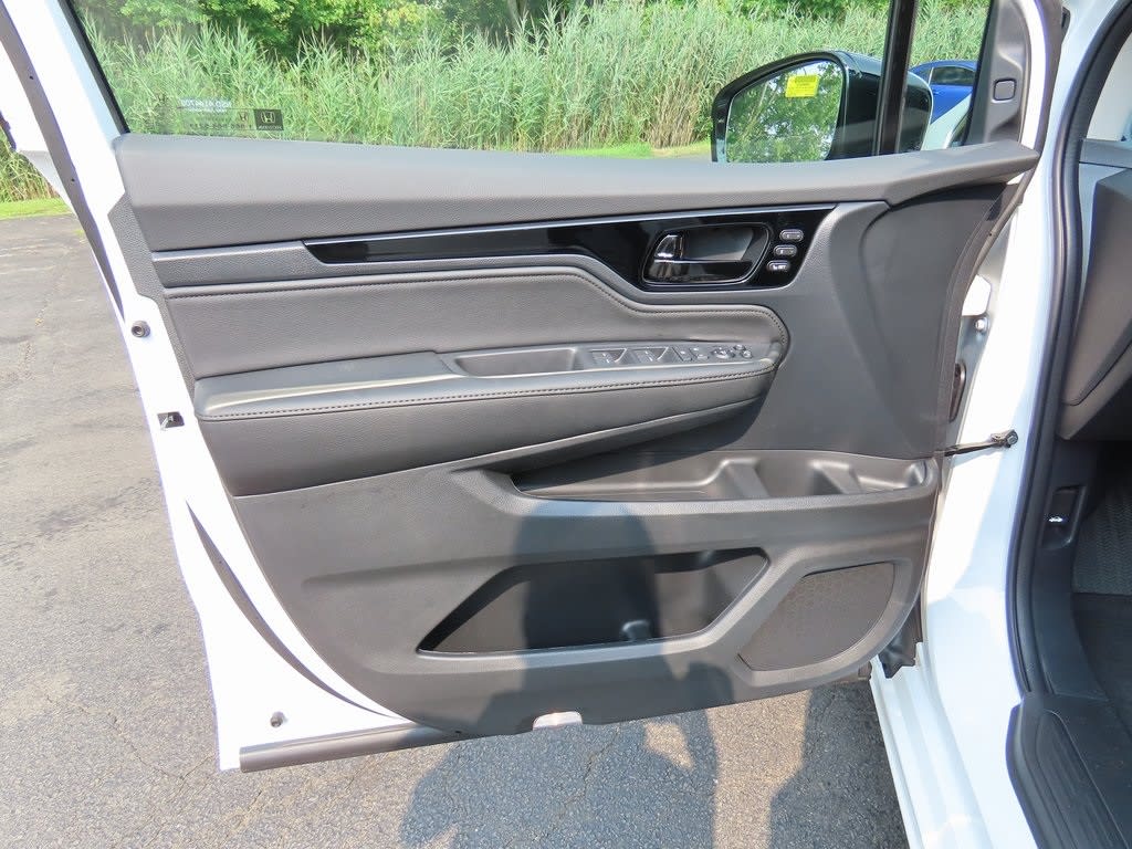 2025 Honda Odyssey Elite 21