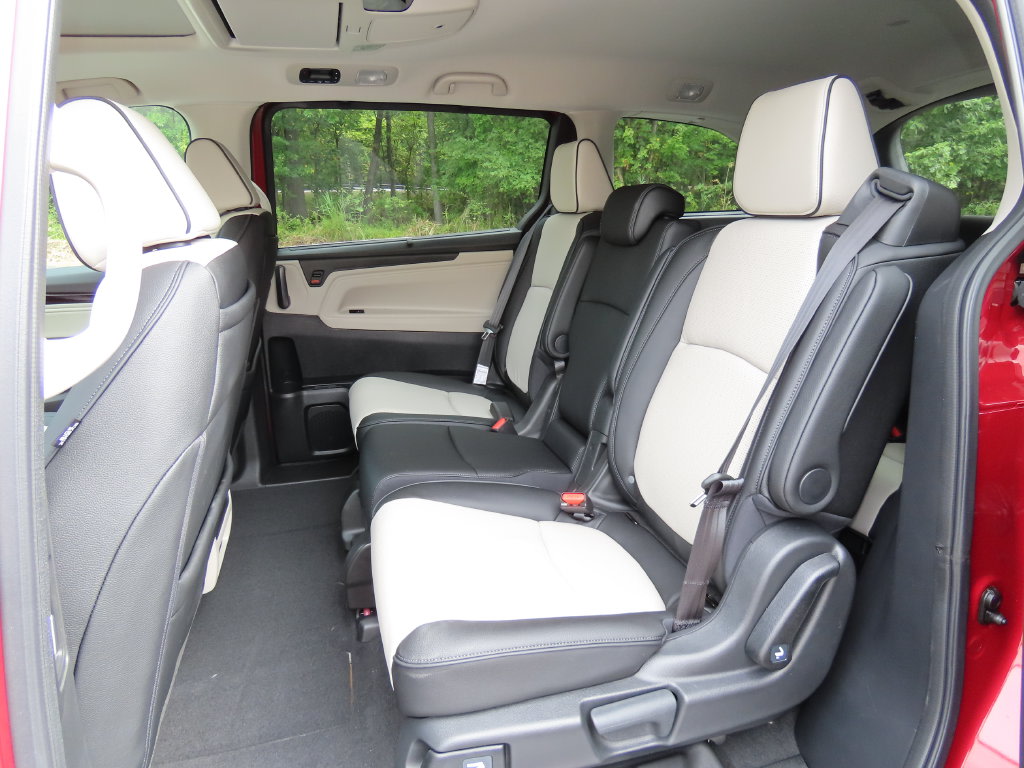 Thumbnail: 2027 Honda Odyssey - 12
