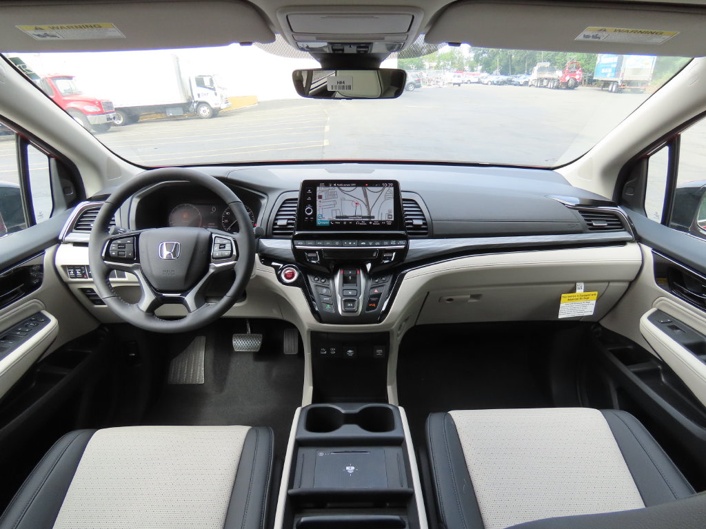 Thumbnail: 2027 Honda Odyssey - 9