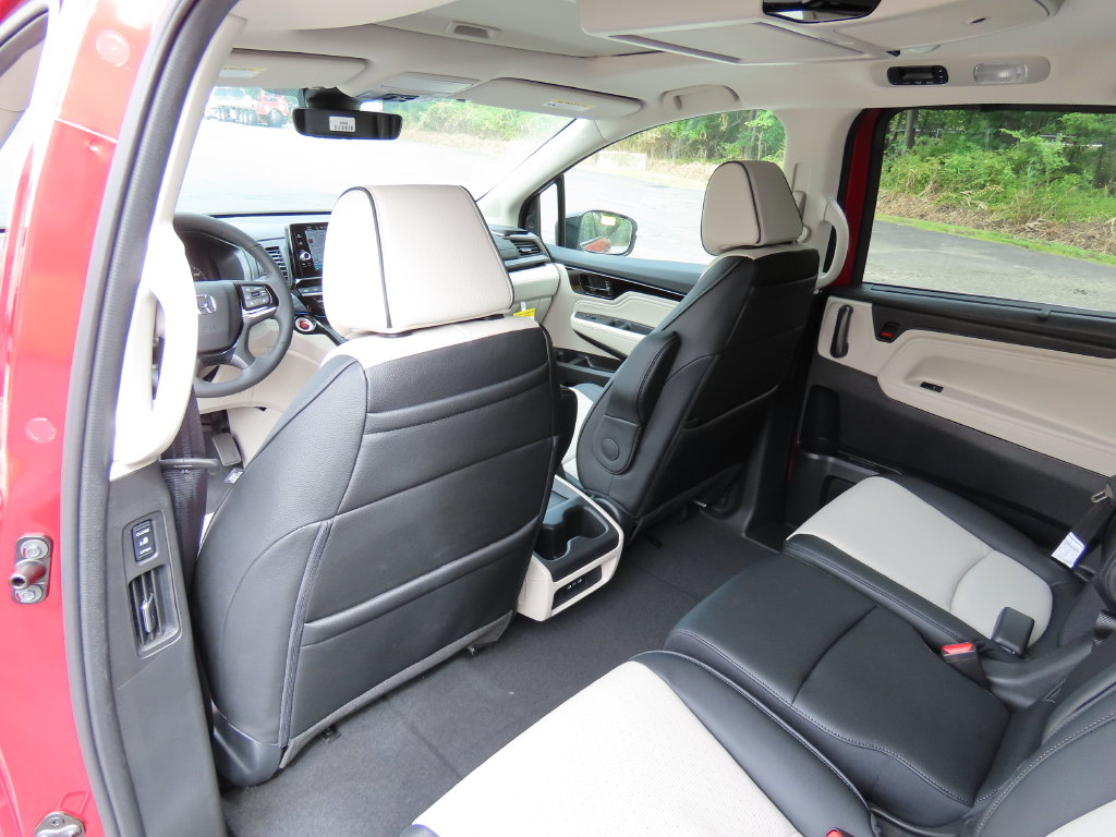 Thumbnail: 2027 Honda Odyssey - 21