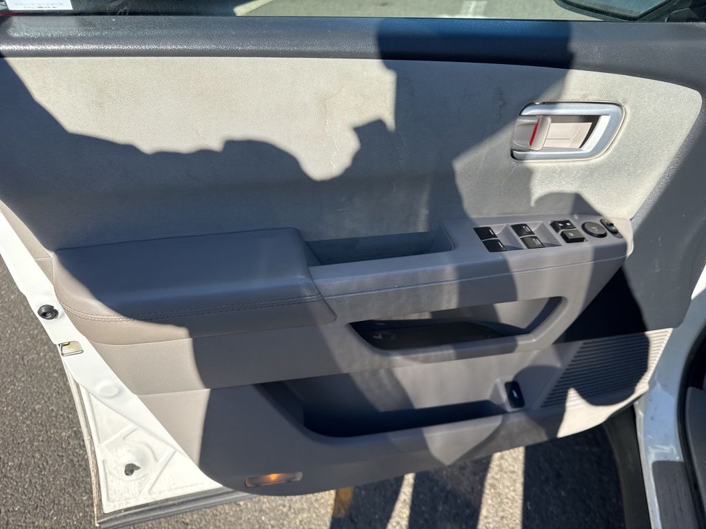 Thumbnail: 2015 Honda Pilot - 20