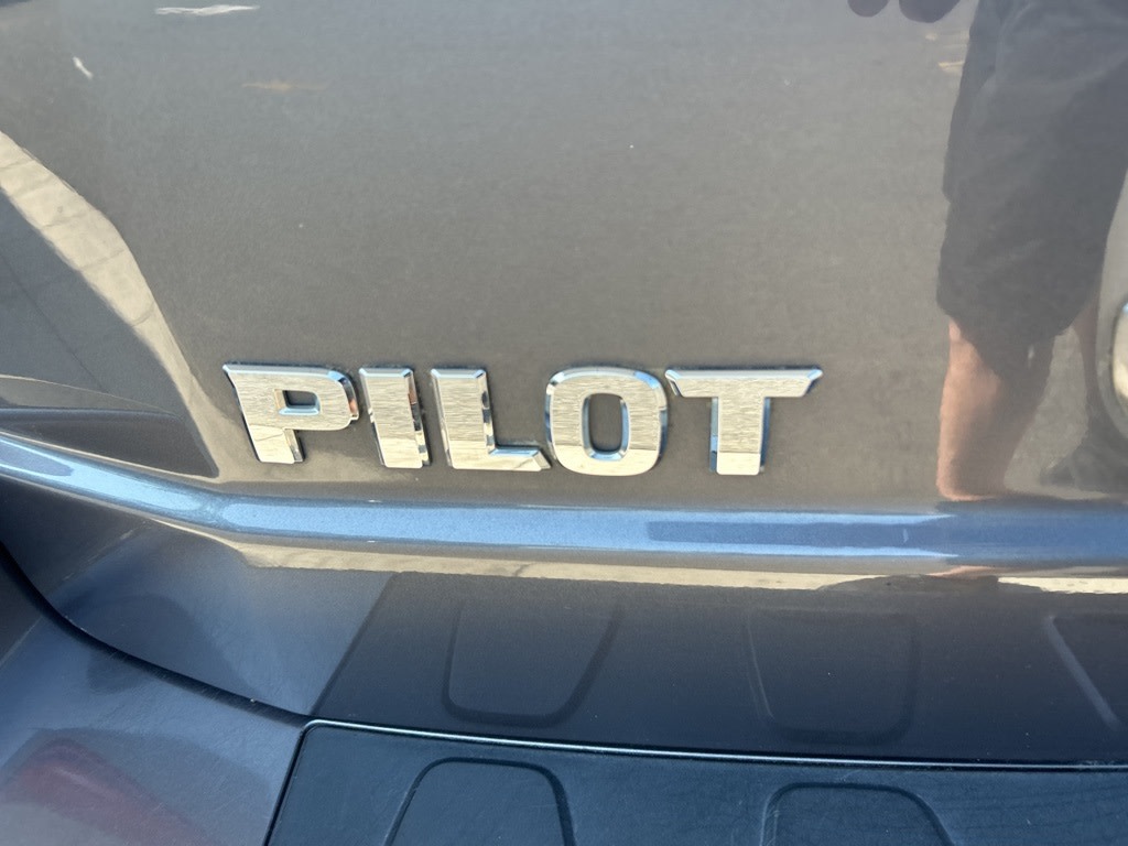 Thumbnail: 2015 Honda Pilot - 16