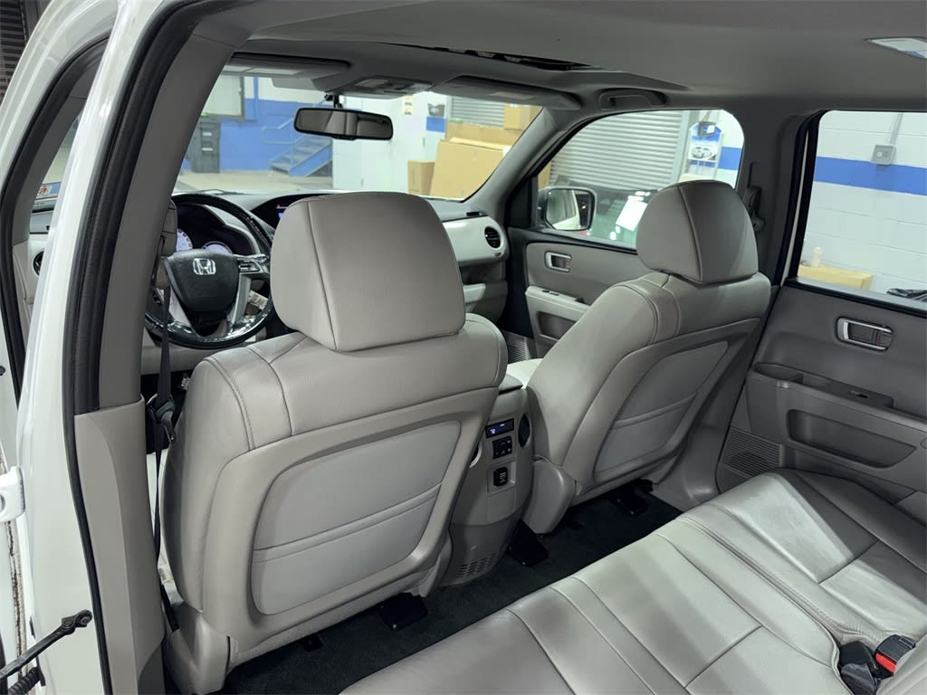 Thumbnail: 2014 Honda Pilot - 32