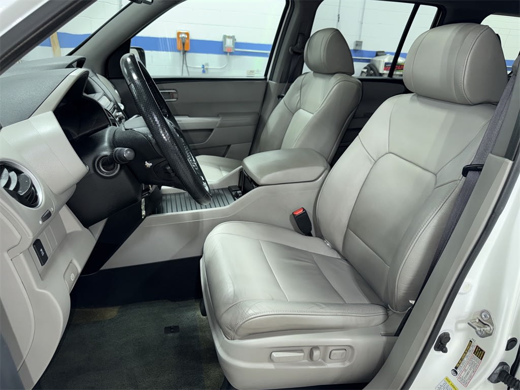 Thumbnail: 2014 Honda Pilot - 10