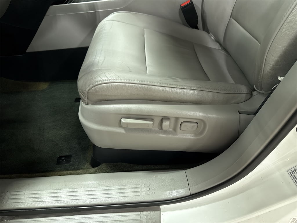 Thumbnail: 2014 Honda Pilot - 27