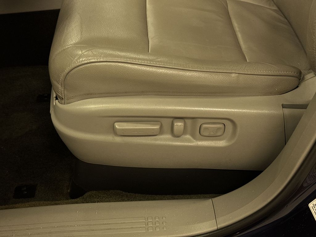 Thumbnail: 2015 Honda Pilot - 27