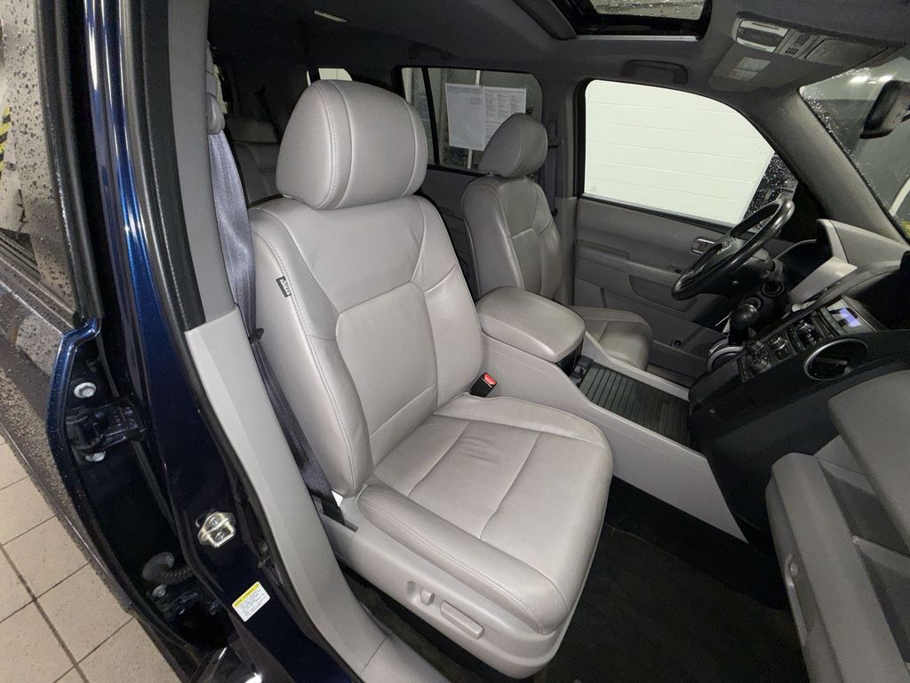 Thumbnail: 2015 Honda Pilot - 11