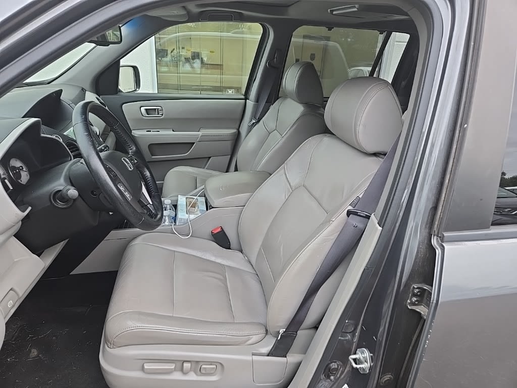 Thumbnail: 2011 Honda Pilot - 10