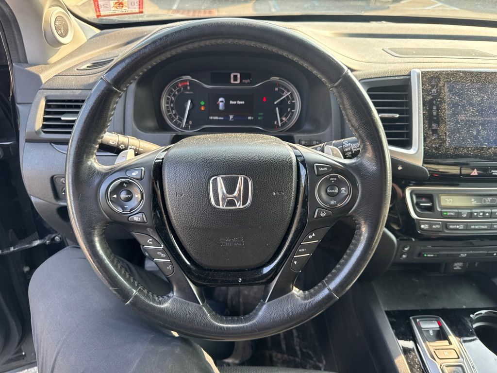 Thumbnail: 2017 Honda Pilot - 2