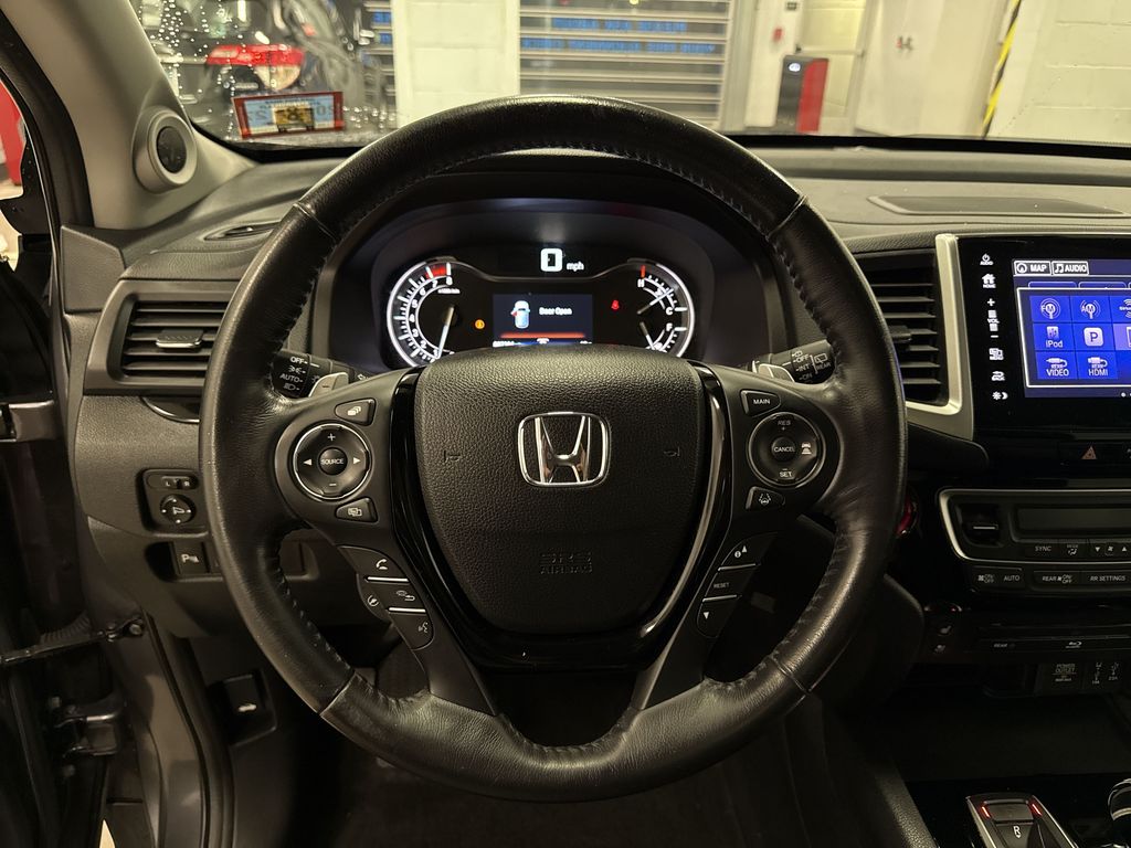 Thumbnail: 2018 Honda Pilot - 2