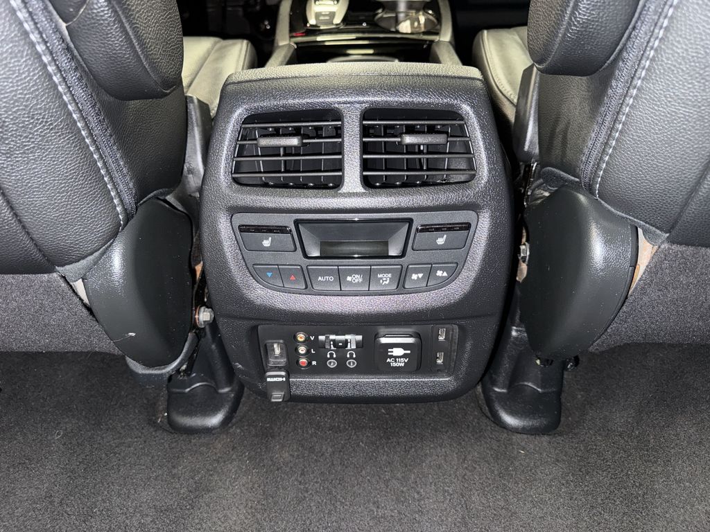 Thumbnail: 2018 Honda Pilot - 34