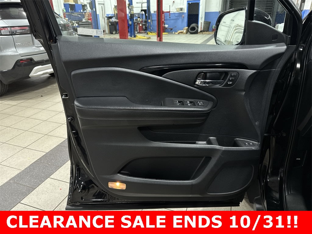 Thumbnail: 2019 Honda Pilot - 22