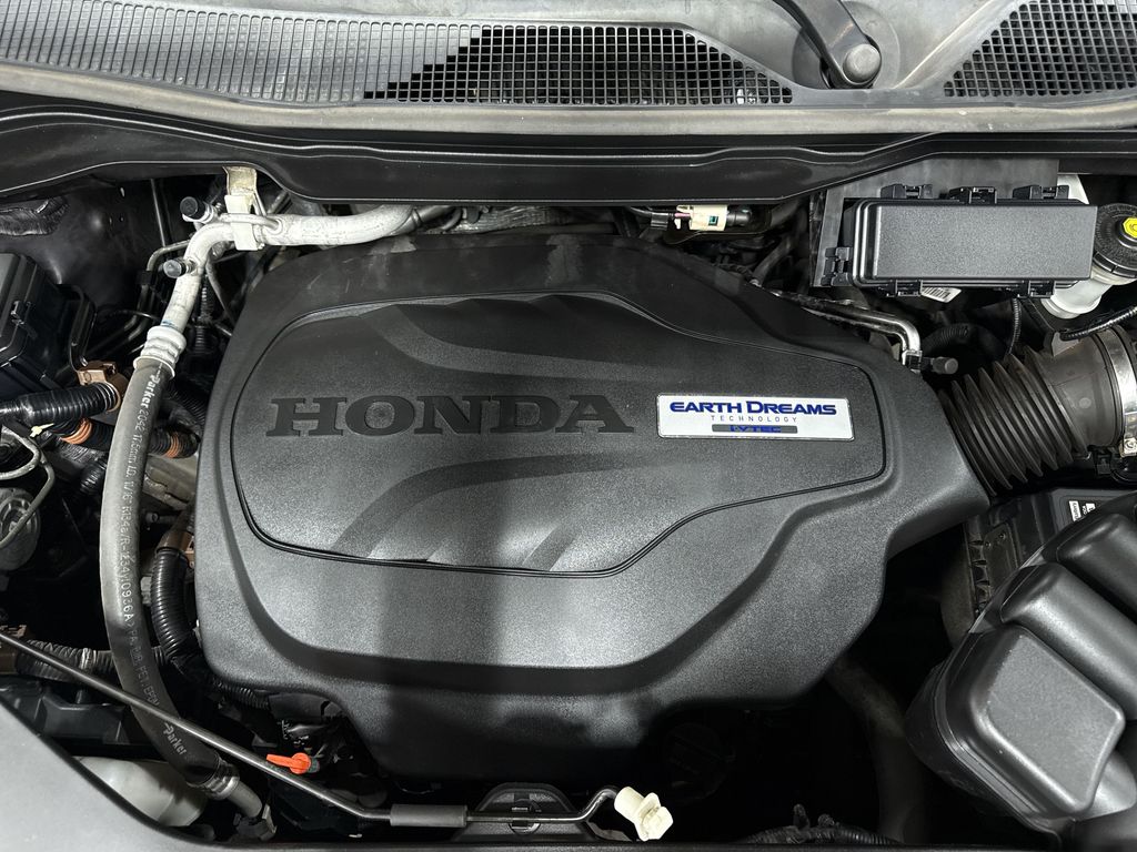 Thumbnail: 2016 Honda Pilot - 8