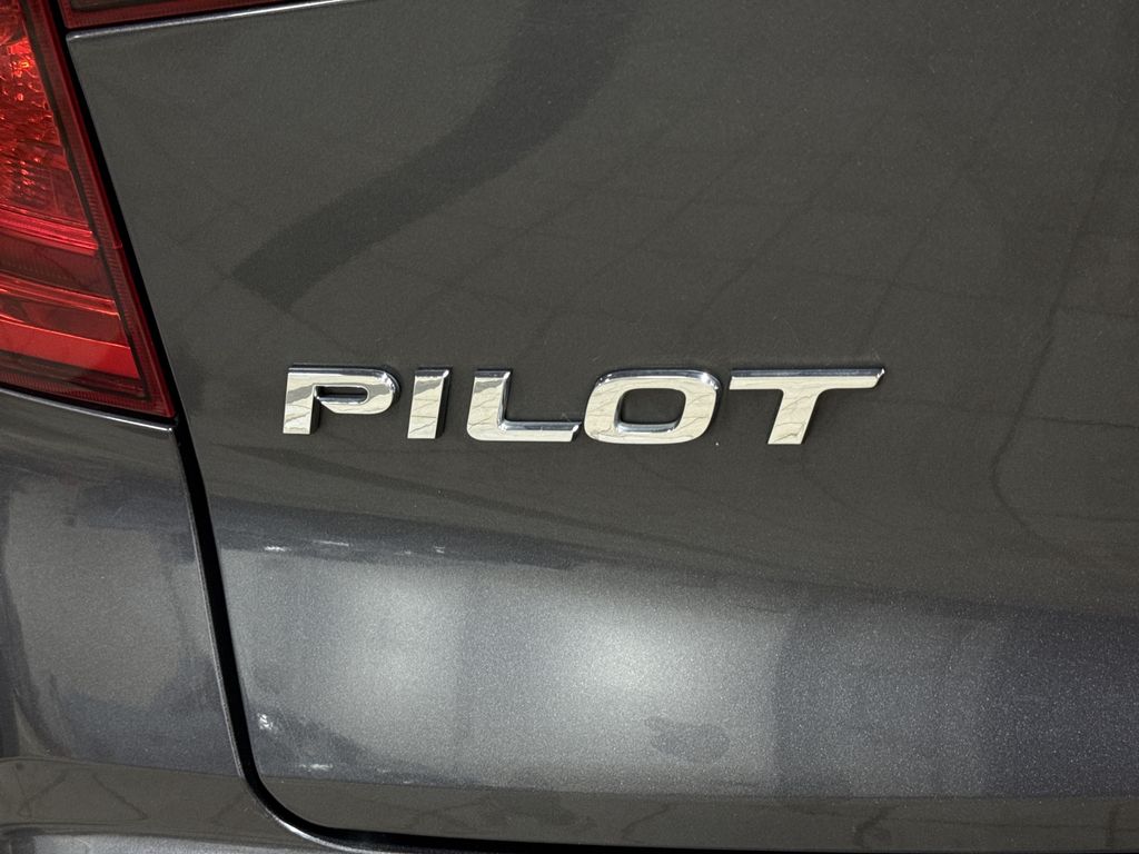Thumbnail: 2016 Honda Pilot - 27