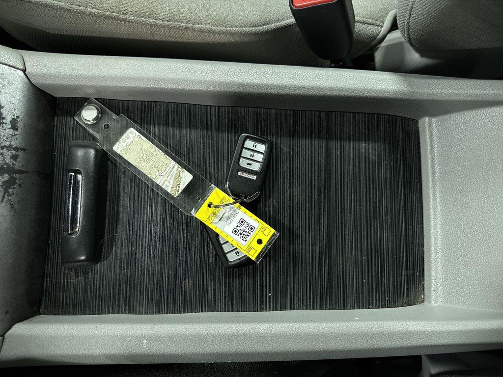 Thumbnail: 2016 Honda Pilot - 16