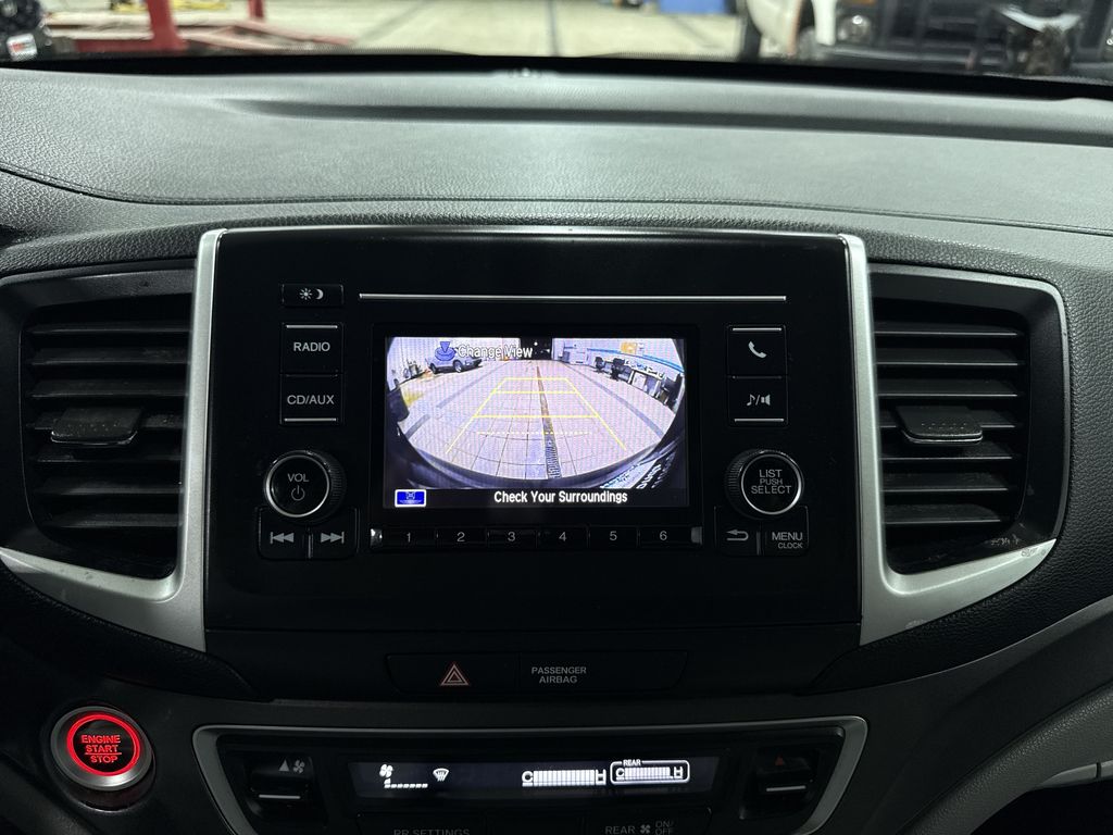 Thumbnail: 2016 Honda Pilot - 25