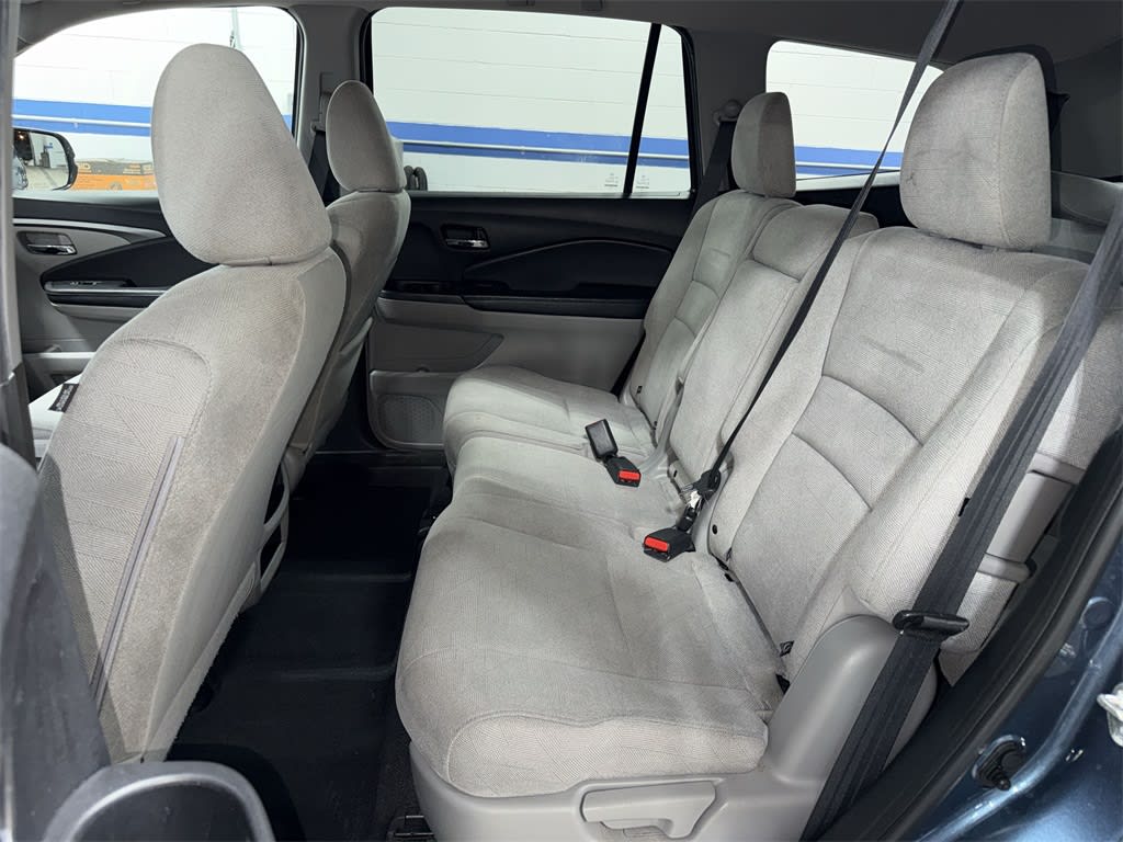 Thumbnail: 2019 Honda Pilot - 12