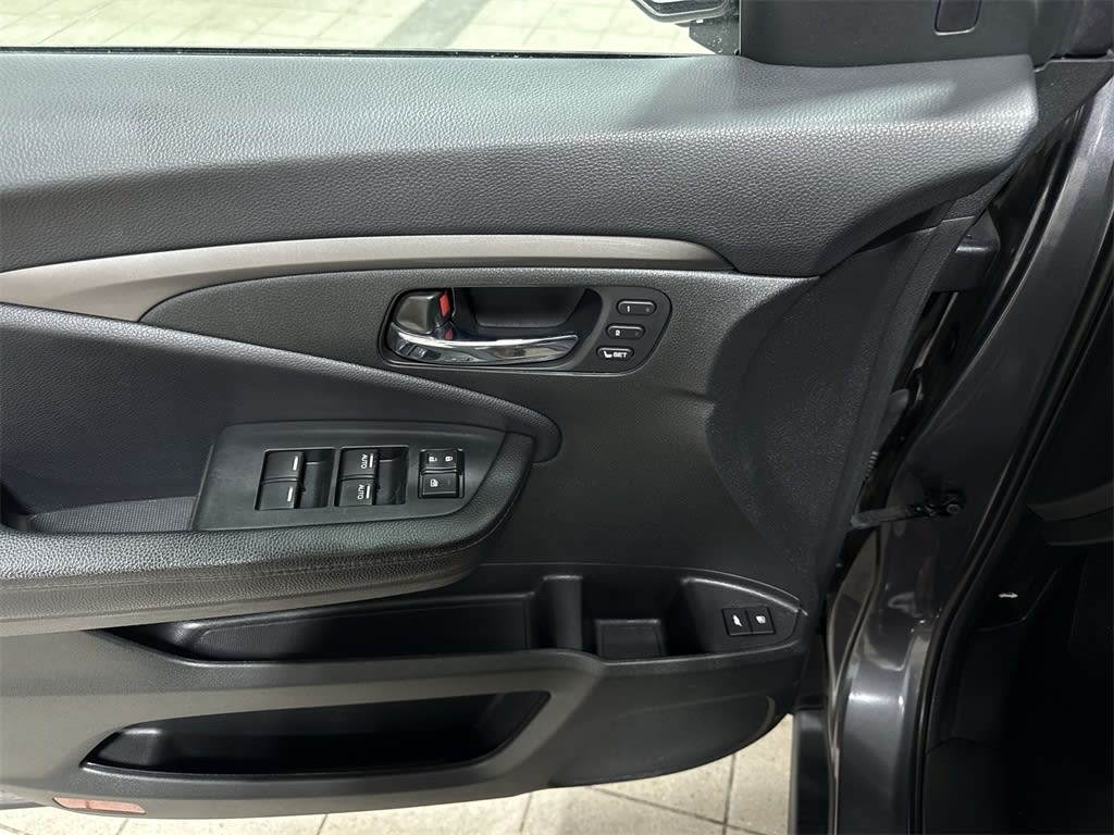 Thumbnail: 2022 Honda Pilot - 27